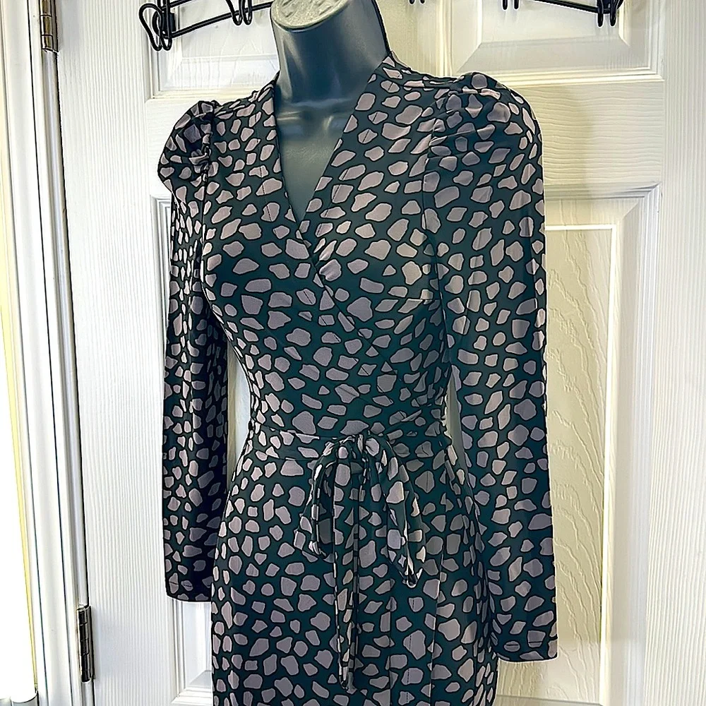 🔥 🔥 🔥 ALERT. POA! NWT WRAP AROUND 👗. It just don’t get NO BETTER. Maxi fit! - Picture 6 of 12
